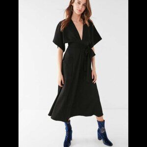 Danielle UO linen midi wrap dress